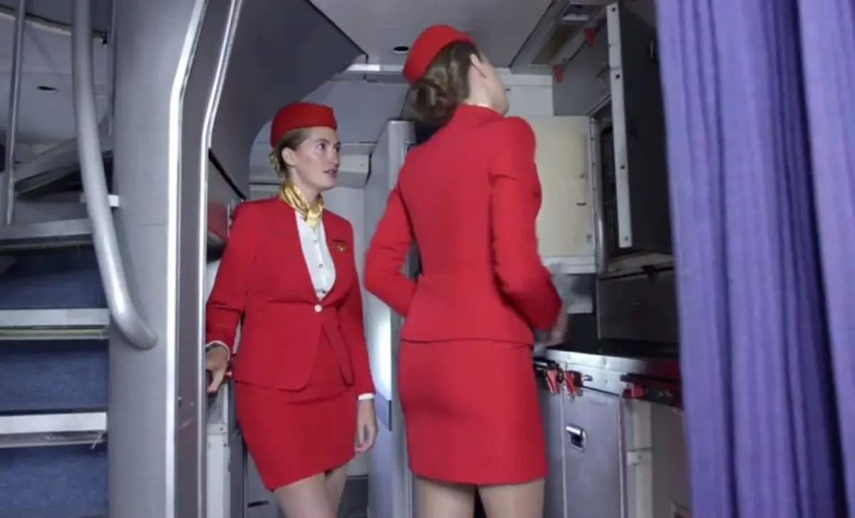 《法国空姐2019(多塞尔航空)》免费观看全集-法国电影HD高清在线播放_《法国空姐》无广告纯净极速播放完整版