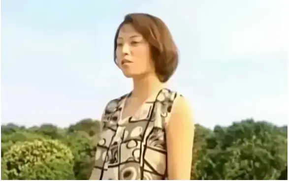 4K超清《农民伯伯乡下妹2》完整版免费看 - 乡土伦理片经典呈现 - 《农民伯伯乡下妹2》演绎篱笆墙边的故事 - 金牌影院持续更新