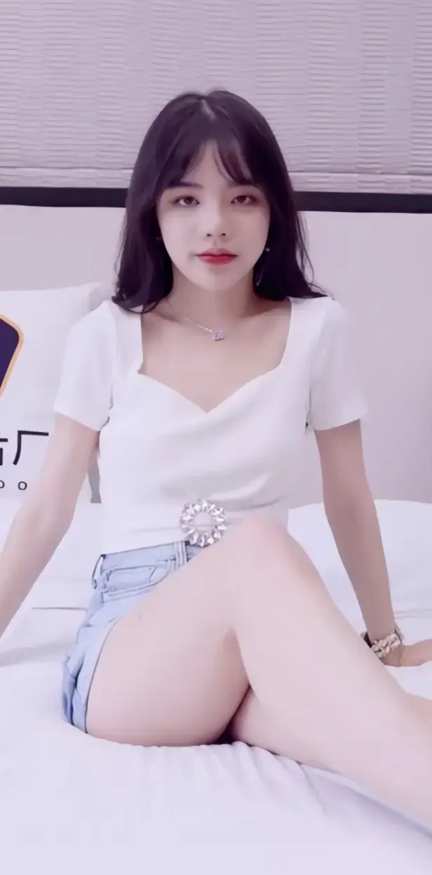 《潘甜甜三部曲》全季4K超高清资源无广告在线看_《潘甜甜封神全集》迅雷极速下载：展现少女心路蜕变的暗黑影像诗-潘甜甜三部曲引全网疯抢！