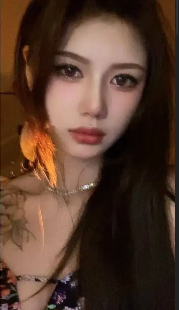 《丽枫酒店前台钟佩琪》完整版视频无广告在线观看，“女大学生下海”事件全集内容，高清资源百度云免费获取-星空影院
