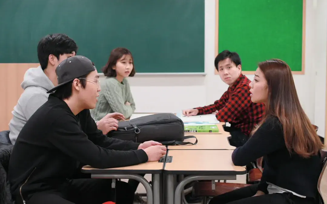 伦理电影《成人学院》HD高清无删减免费看，《成人学院》中字完整版在线播放，网盘资源获取通道已开放-金牌影院