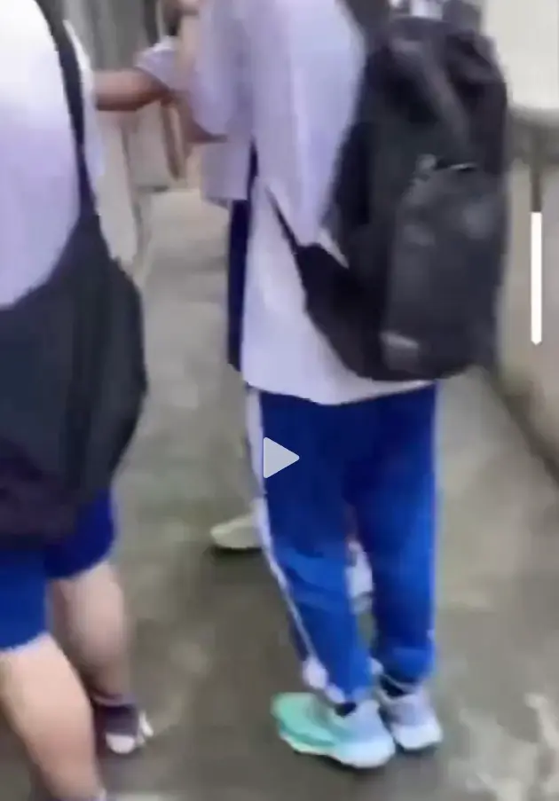 《大昌市第七中学鬼敲门》在走廊引发惊悚，免费无广告在线观看，大昌市第七中学鬼敲门全集4K超高清呈现