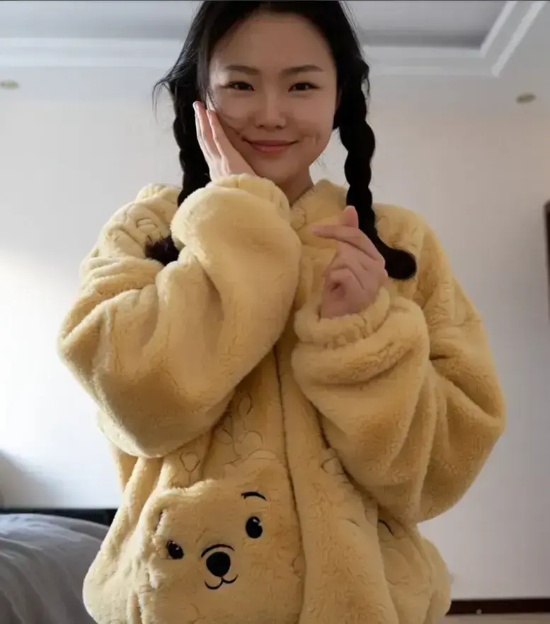 建始网红爱糖糖视频实录全集免费看，《建始女子将视频发到儿子班级群建始网红爱糖糖视频》HD高清无删减在线！