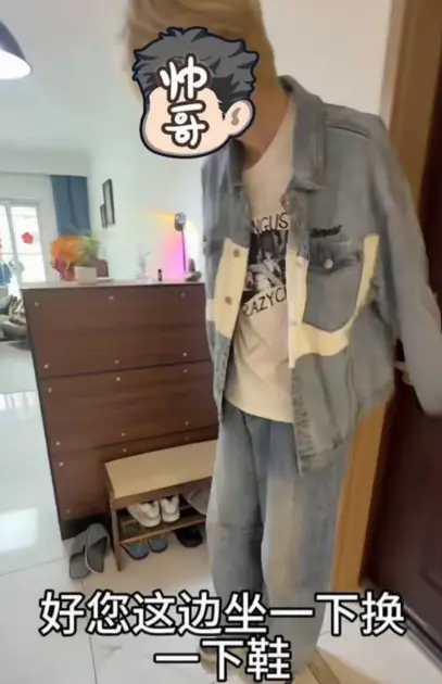 山西太原《西沙男士脱毛》，体育生帅哥云集，男士脱毛事件引人好奇！《西沙男士脱毛》全片无删减，在线免费观看！